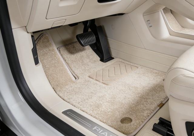 Scratch-Resistant Car Floor Mats